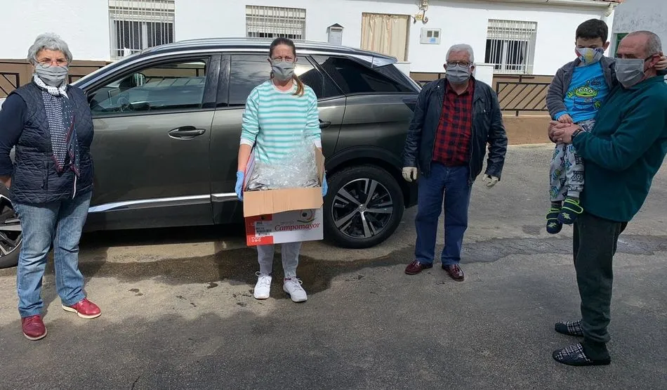 Foto 3 - El Ayuntamiento de Galinduste reparte 500 mascarillas a sus vecinos