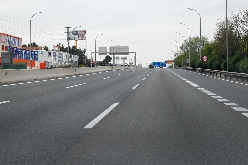 Los muertos en carretera durante la Semana Santa se reducen a la mitad por el confinamiento