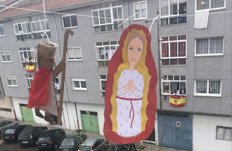 Foto 3 - La calle Hermanos Garc&iacute;a Carraffa cierra sus desfiles de Semana Santa  