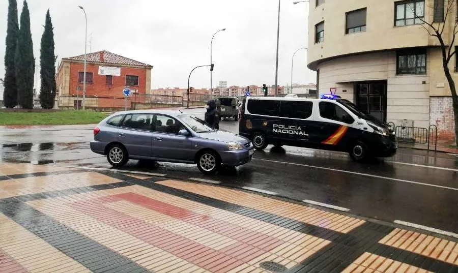 Foto 2 - Detenido en Salamanca por amenazar y robar cuatro euros a un joven y huir en un patinete el&eacute;ctrico