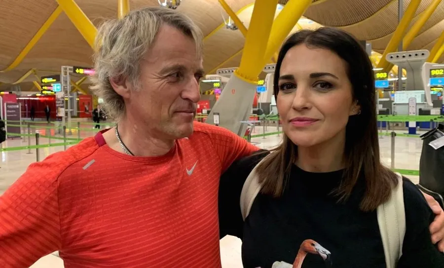 Paula Echevarría y Jesús Calleja en Planeta Calleja. Foto de MEDIASET - Archivo