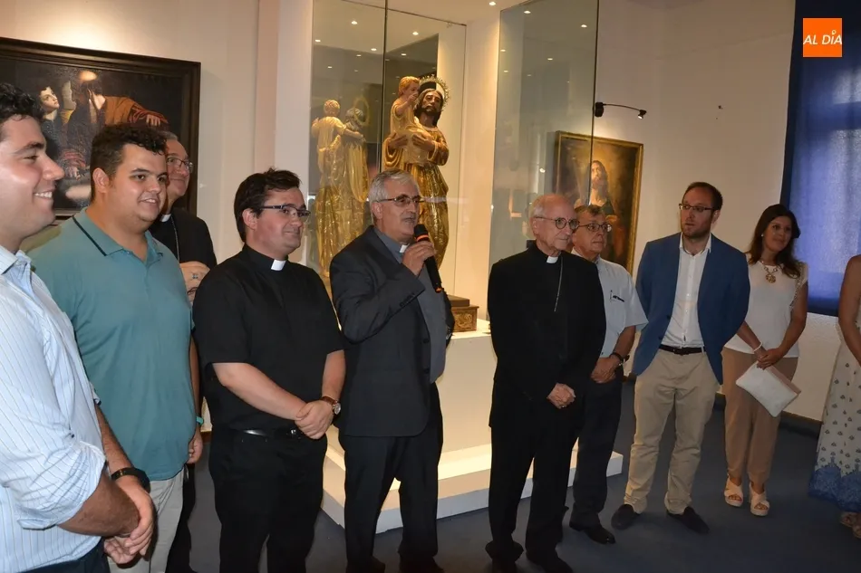 El Seminario difunde un documental de su exposición ‘Gracias. 7.000 historias y más’  