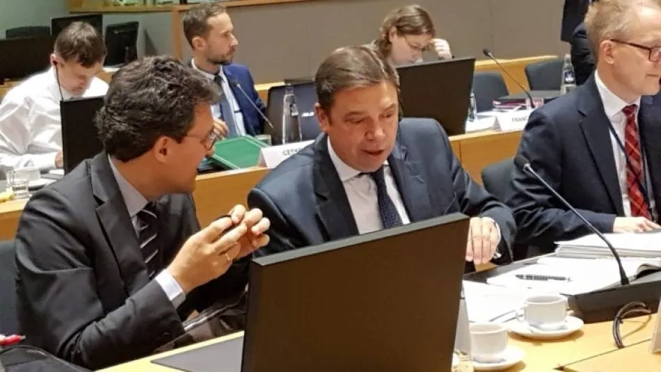 Luis Planas, ministro  español de Agricultura, Pesca y Alimentación. Foto de archivo