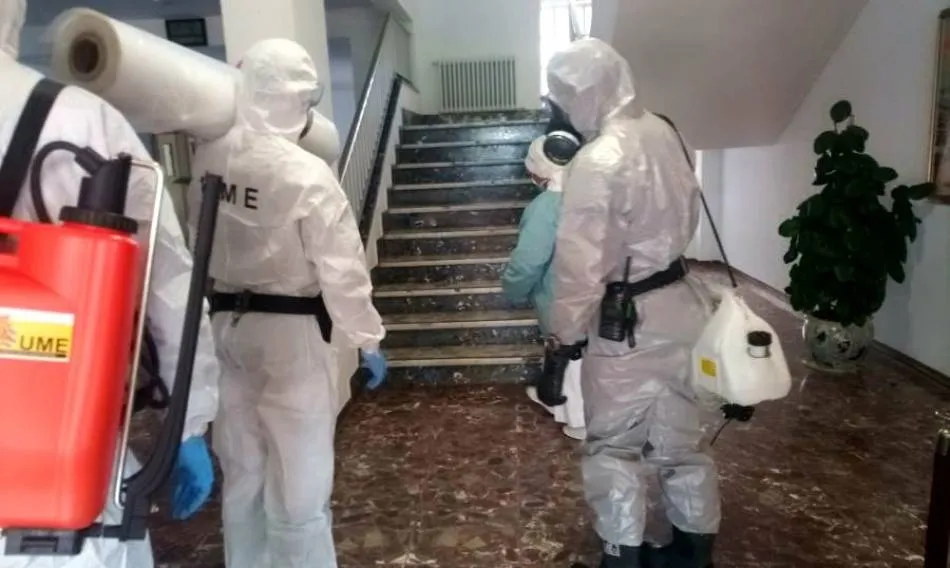 Labores de desinfección en residencias de mayores