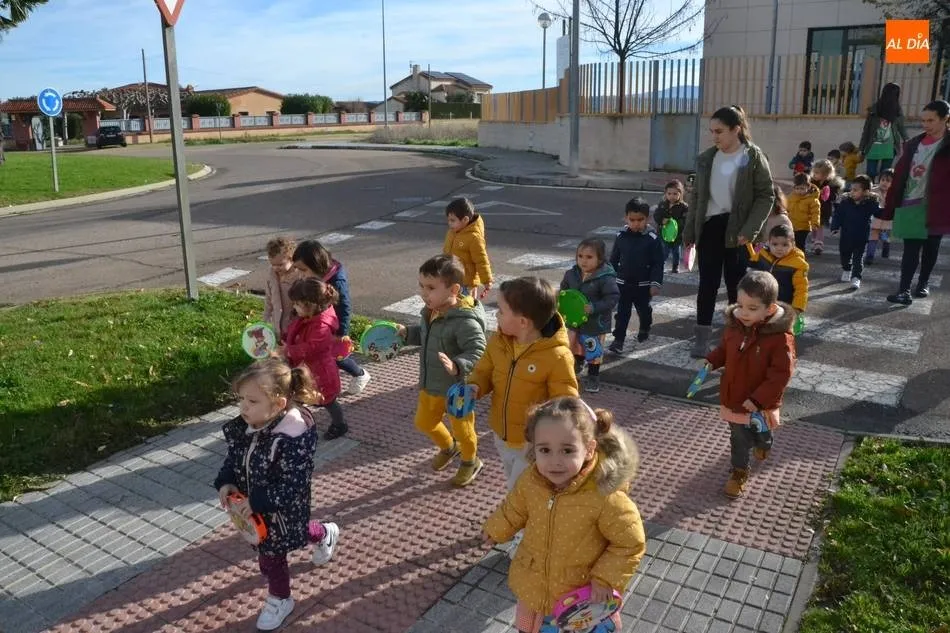 El Gobierno trabaja en las medidas que permitirán salir a la calle a los niños