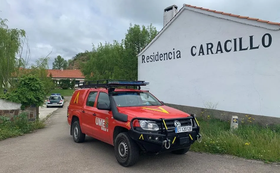 Foto 3 - La UME vuelve a desinfectar residencias de Ciudad Rodrigo y La Fuente de San Esteban  