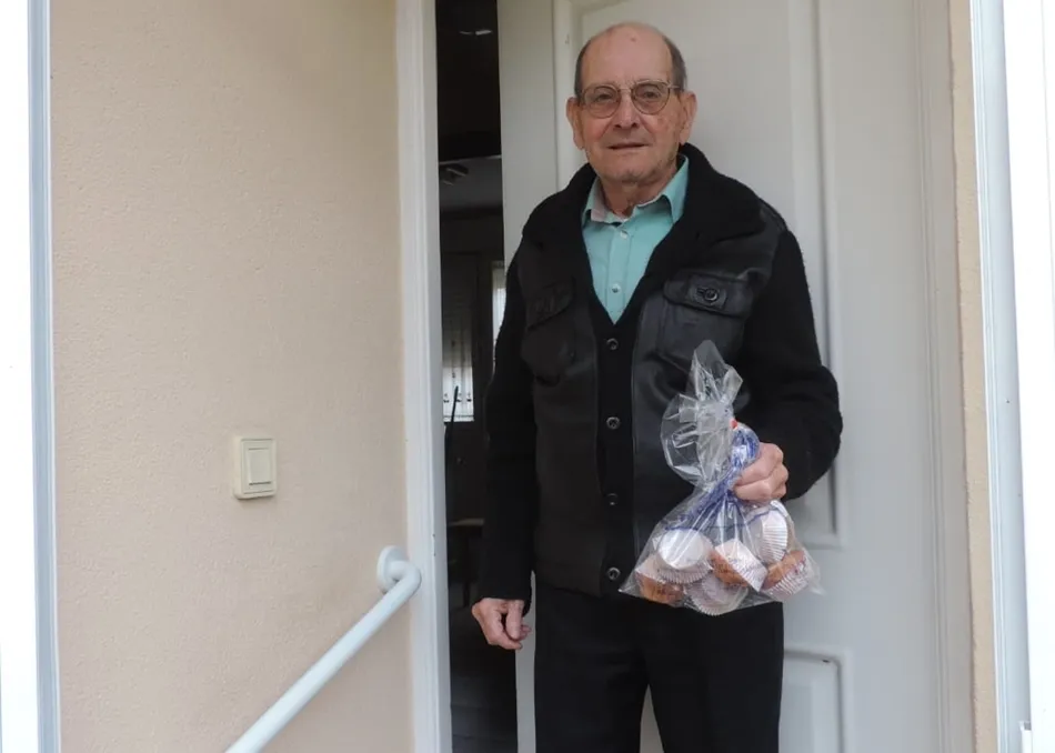 Foto 10 - El Ayuntamiento de Aldearrubia tiene un detalle con los m&aacute;s j&oacute;venes y con los mayores