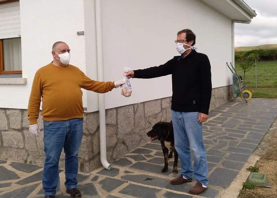 Foto 9 - El Ayuntamiento de Aldearrubia tiene un detalle con los m&aacute;s j&oacute;venes y con los mayores