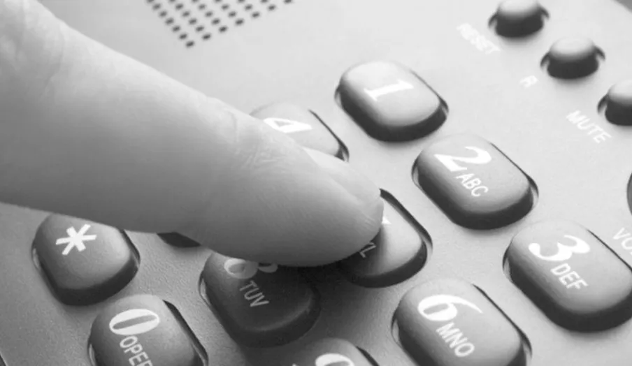 La Junta pone en marcha el 900 40 50 30 para la atención psicológica de pacientes y familiares