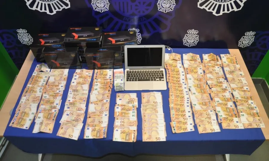 Parte del material intervenido en esta operación policial