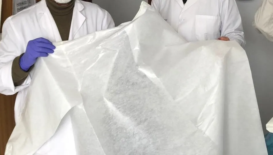 El Equipo de Atención Primaria de Fuentes de Oñoro muestra su agradecimiento por las batas...