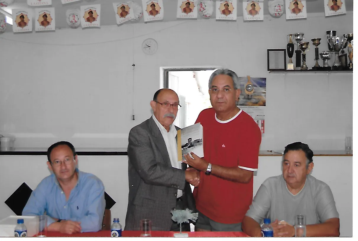 Foto 6 - El Pedroso de la Armu&ntilde;a rinde homenaje a Agust&iacute;n Salgado en el D&iacute;a del Libro  
