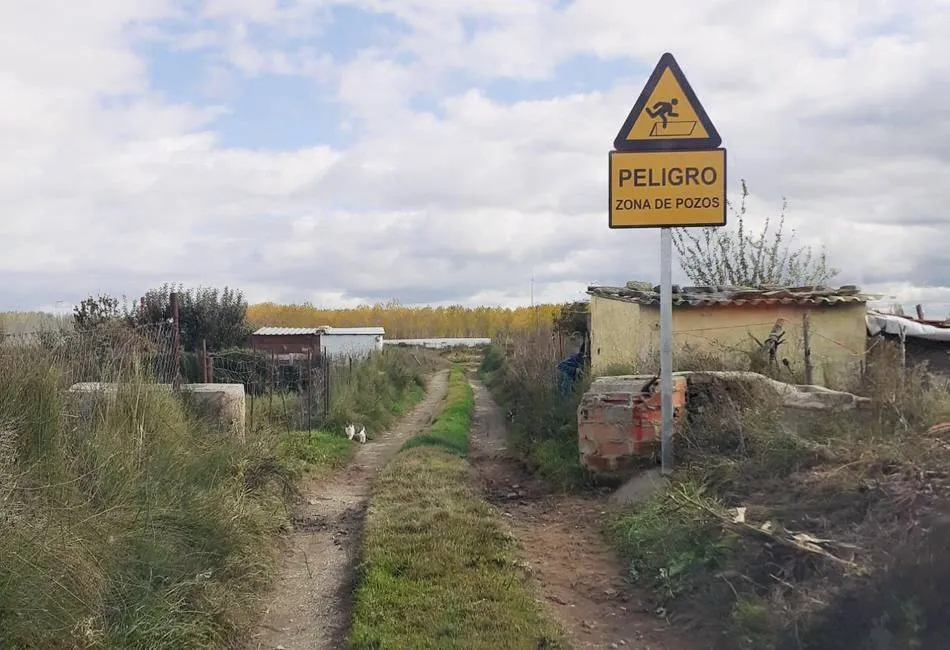Acceso a los huertos familiares de Alba de Tormes