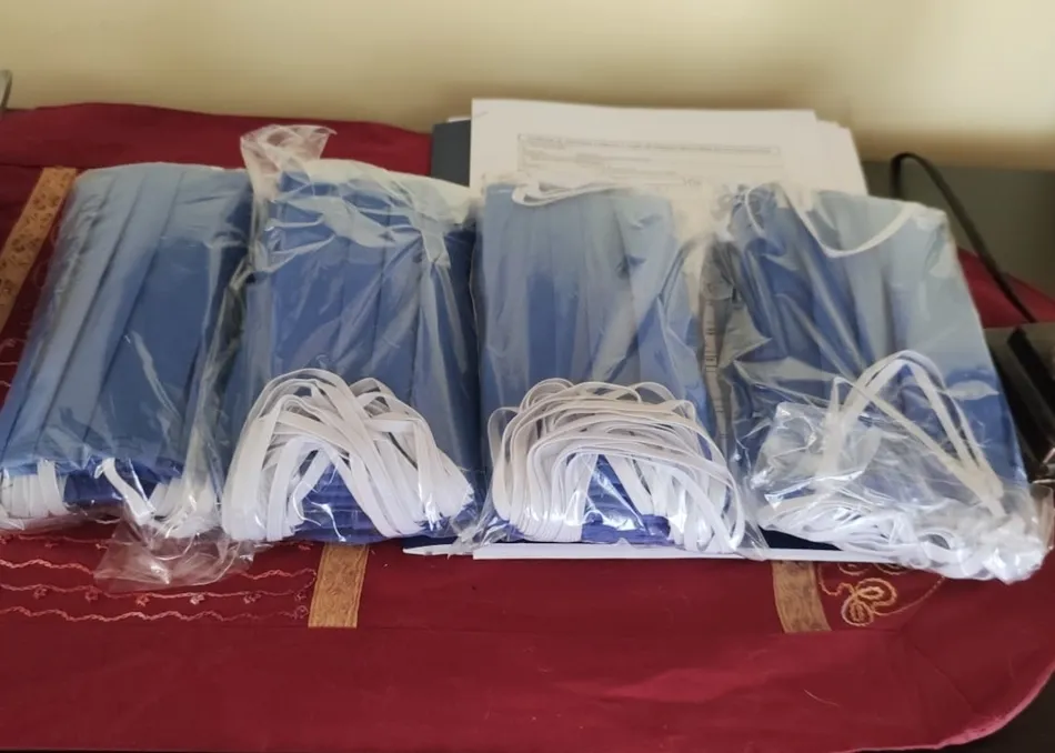 Foto 6 - Villoruela llega a las 10.000 mascarillas
