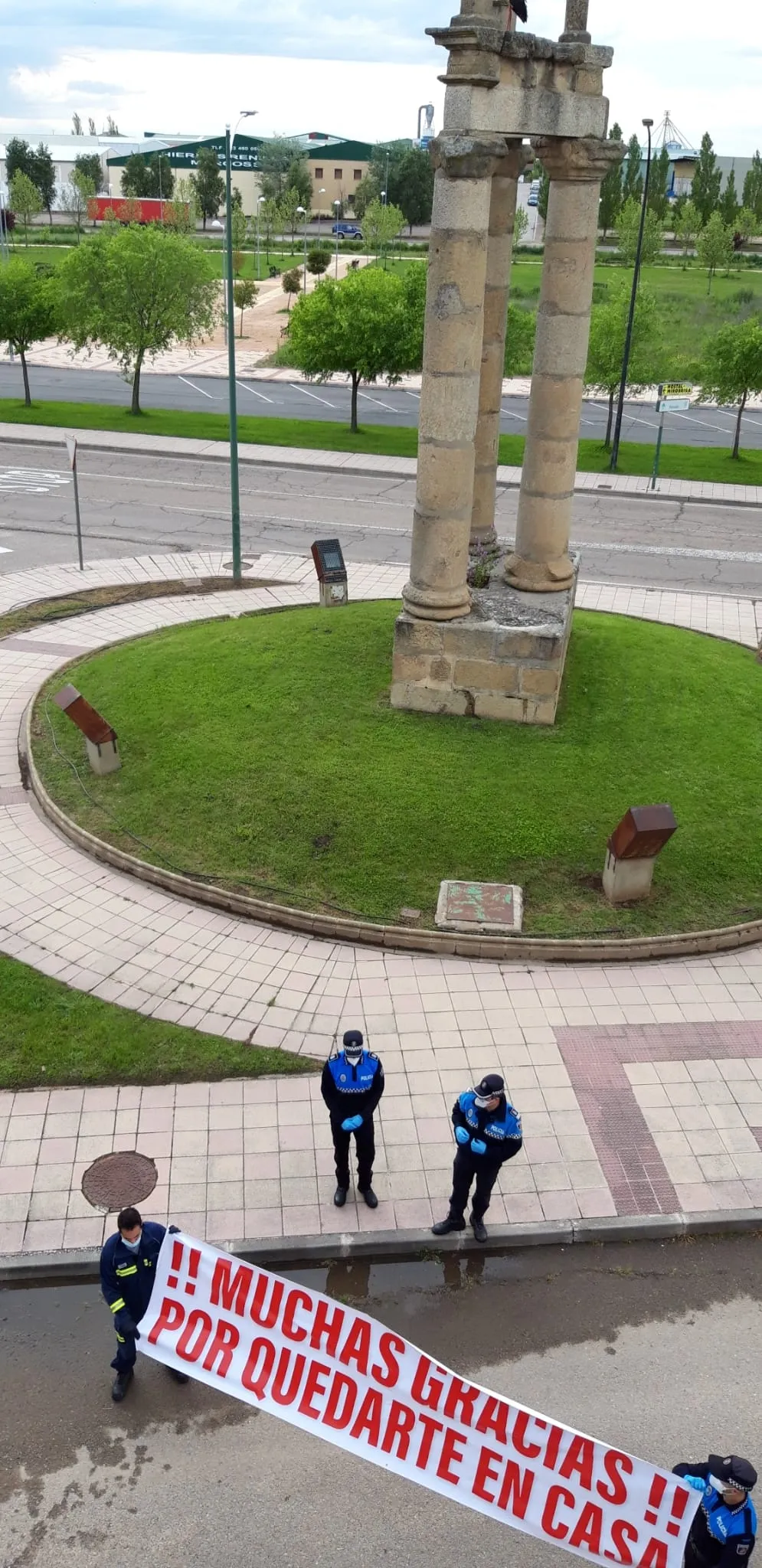 Foto 6 - La calle Miguel Hern&aacute;ndez, otra de las m&aacute;s activas durante el per&iacute;odo de cuarentena  
