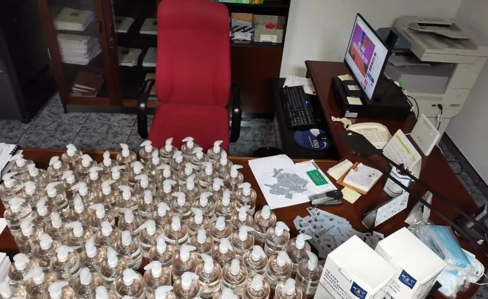 El Ayuntamiento de Aldehuela de Yeltes reparte material de protección a sus vecinos  