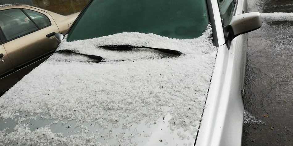 Foto 8 - Una espectacular granizada sorprende a los vecinos de Trabanca  