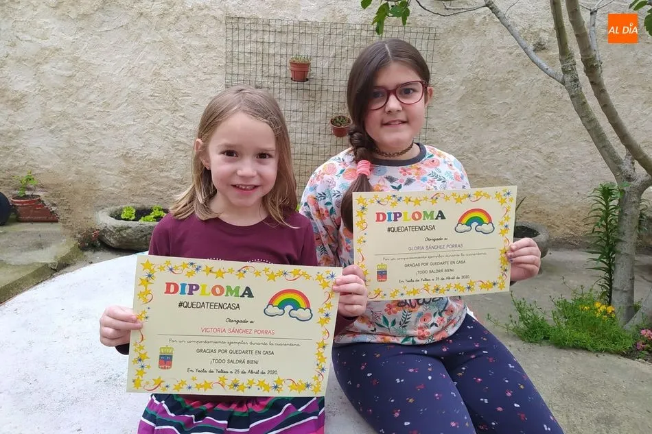 Foto 8 - El Ayuntamiento de Yecla de Yeltes otorga a todos los ni&ntilde;os un diploma por su comportamiento...