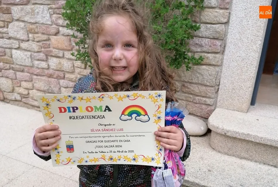 Foto 5 - El Ayuntamiento de Yecla de Yeltes otorga a todos los ni&ntilde;os un diploma por su comportamiento...