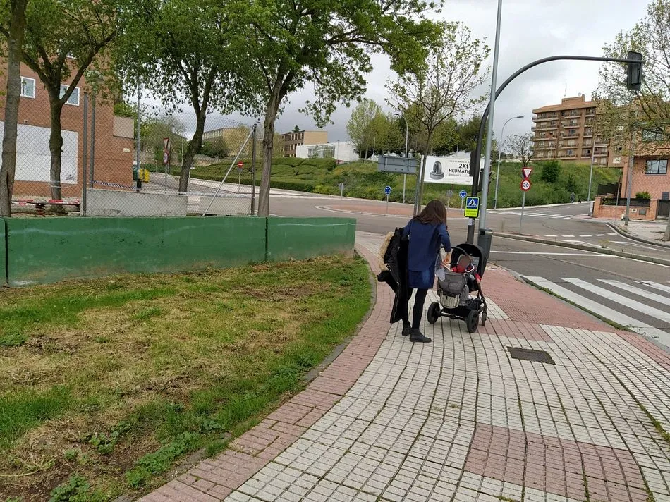 Foto 5 - Los ni&ntilde;os salmantinos disfrutan de las primeras horas de aire libre en mes y medio