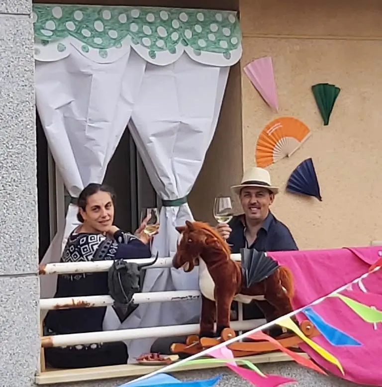 Foto 9 - Los vecinos de la&nbsp;calle Benito S&aacute;nchez contin&uacute;an celebrando por todo lo alto la Feria de Abril  