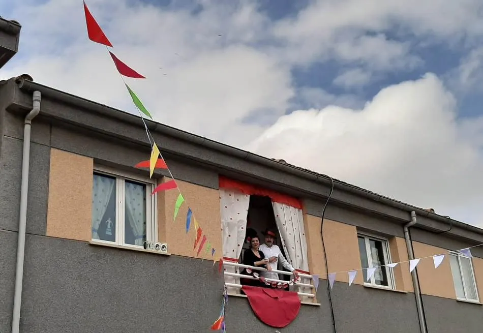 Foto 3 - Los vecinos de la&nbsp;calle Benito S&aacute;nchez contin&uacute;an celebrando por todo lo alto la Feria de Abril  