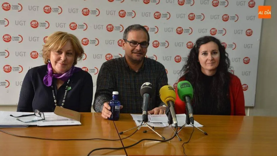 Alegría Alonso, Fernando López y Antonia Guerrero, dirigentes de UGT en Salamanca. Foto de archivo de Lydia González