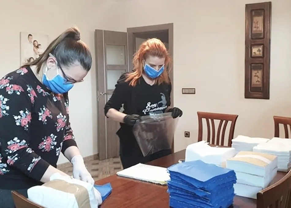 Foto 6 - Cantalpino empieza a tejer 1.500 mascarillas homologadas m&aacute;s