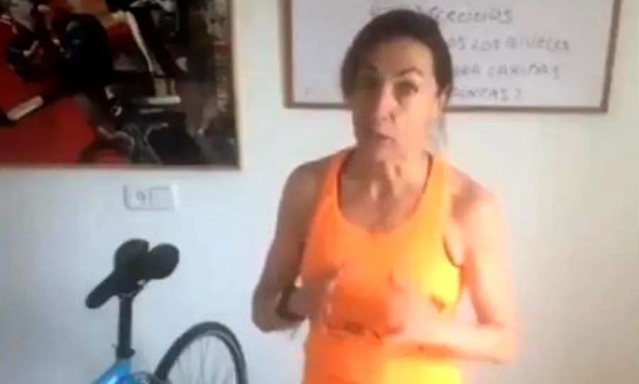 Dori Ruano en una de las explicaciones de este maratón solidario