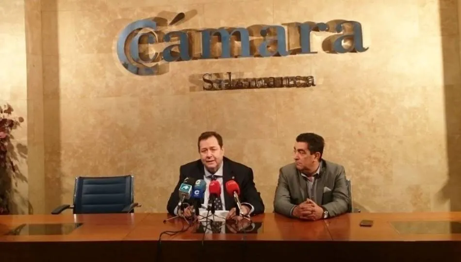 Benjamin Crespo y José Vicente Martín, presidentes de la Cámara de Comercio y CES respectivamente. Foto de archivo