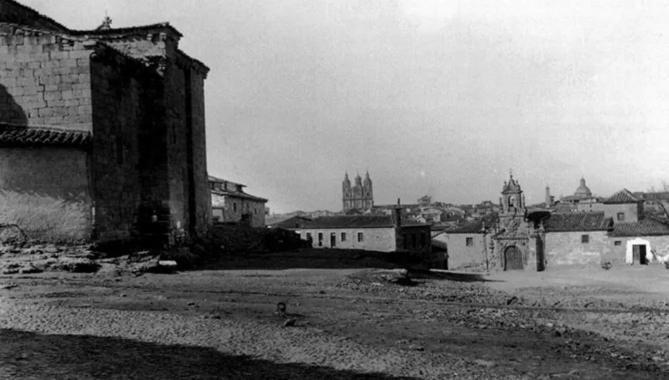 Foto 2 - La ermita de la Misericordia en la plaza de San Crist&oacute;bal