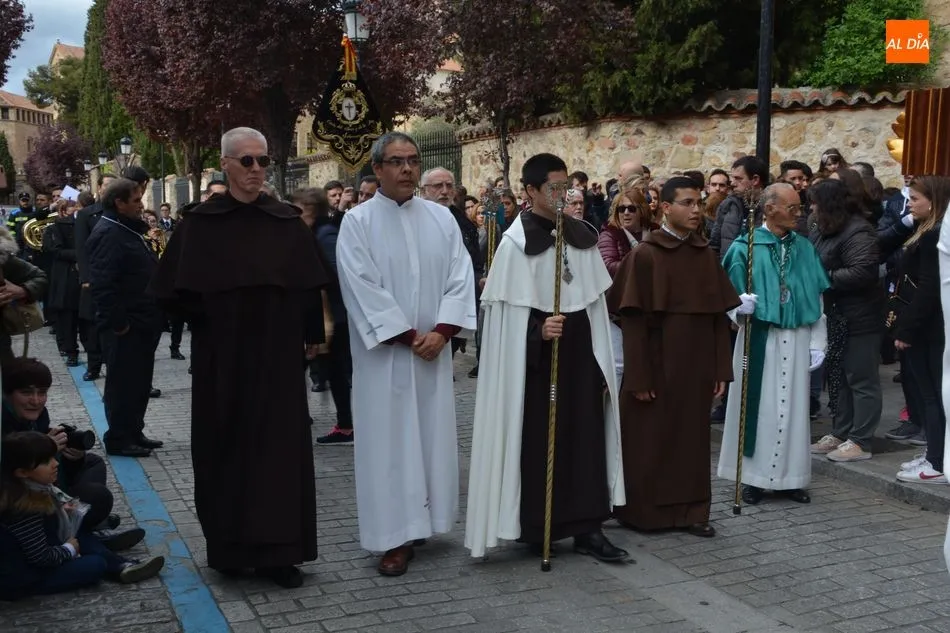 Foto 11 - La Cofrad&iacute;a de la Oraci&oacute;n en el Huerto de los Olivos consegu&iacute;a reestrenar sus tallas