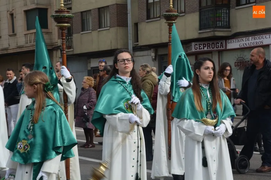 Foto 6 - La Cofrad&iacute;a de la Oraci&oacute;n en el Huerto de los Olivos consegu&iacute;a reestrenar sus tallas