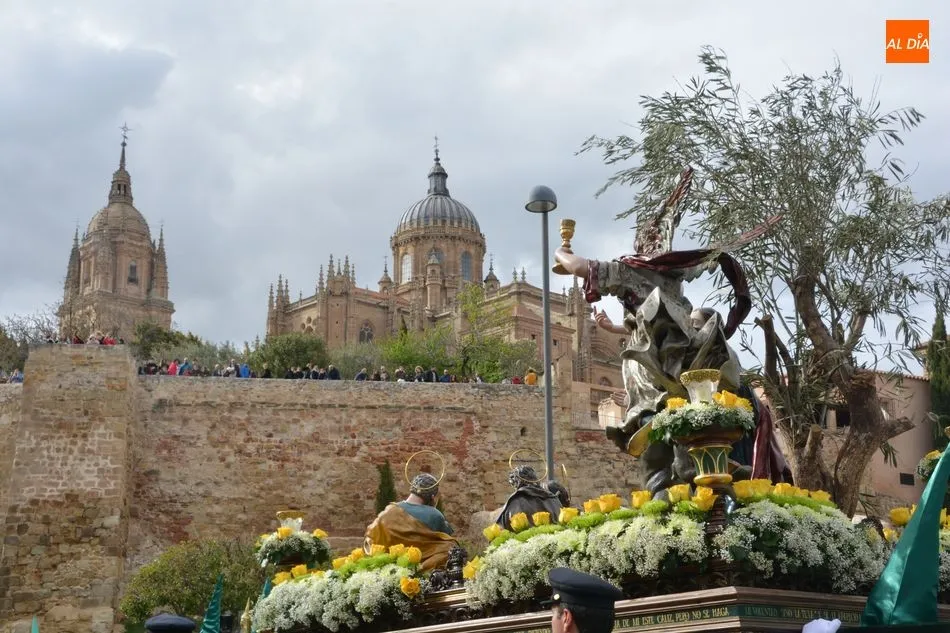 Foto 5 - La Cofrad&iacute;a de la Oraci&oacute;n en el Huerto de los Olivos consegu&iacute;a reestrenar sus tallas