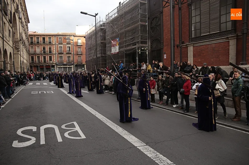 Foto 3 - Jes&uacute;s Nazareno y el Santo Entierro, respeto por el sufrimiento de Cristo