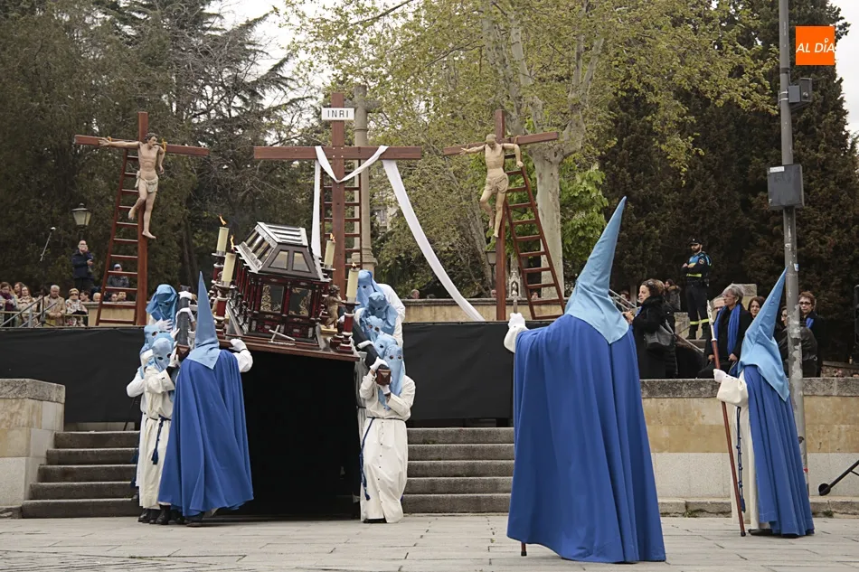 Foto 3 - La procesi&oacute;n del Santo Entierro, catequesis art&iacute;stica por las calles