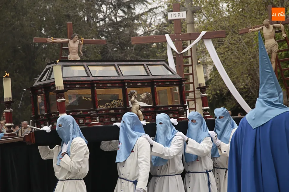 Foto 2 - La procesi&oacute;n del Santo Entierro, catequesis art&iacute;stica por las calles