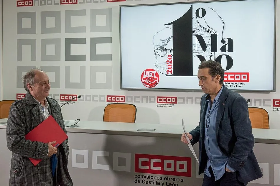 Los secretarios generales de UGT y CCOO en Castilla y León, Faustino Temprano (i) y Vicente Andrés (d), respectivamente, en la rueda de prensa virtual sobre el 1º de Mayo. - CCOO