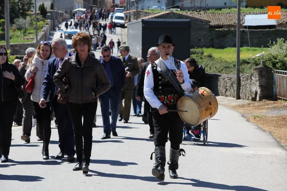 Foto 6 - Los vecinos de Barruecopardo viven la feria de San Felipe en el recuerdo  