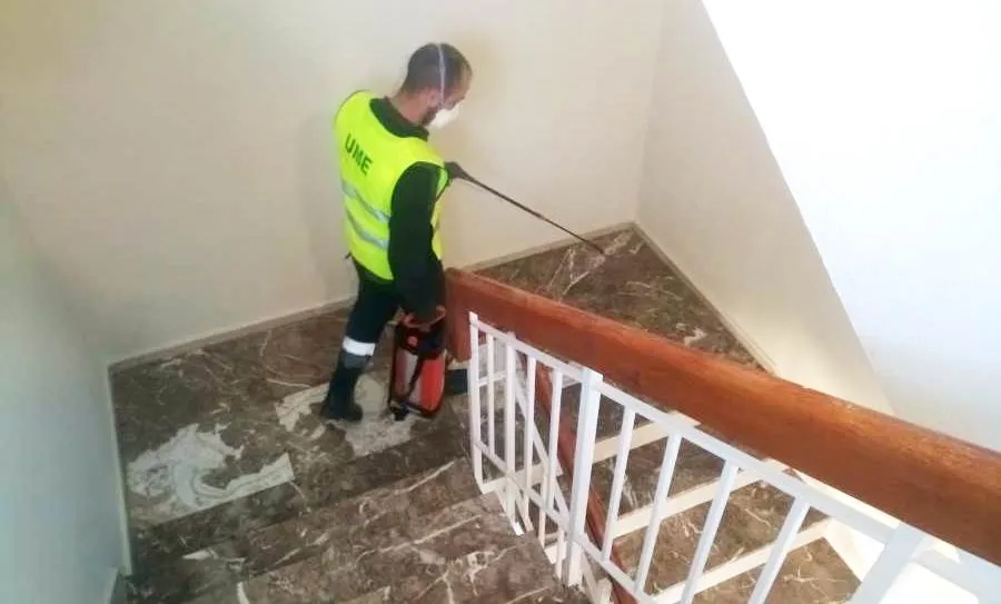 Tareas de desinfección en una residencia de Santa Marta de Tormes