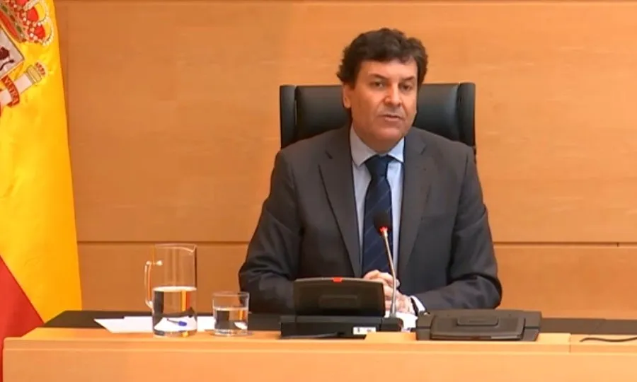 Comparecencia de Fernández Carriedo ante la Comisión de Economía y Hacienda de las Cortes. Foto CCYL