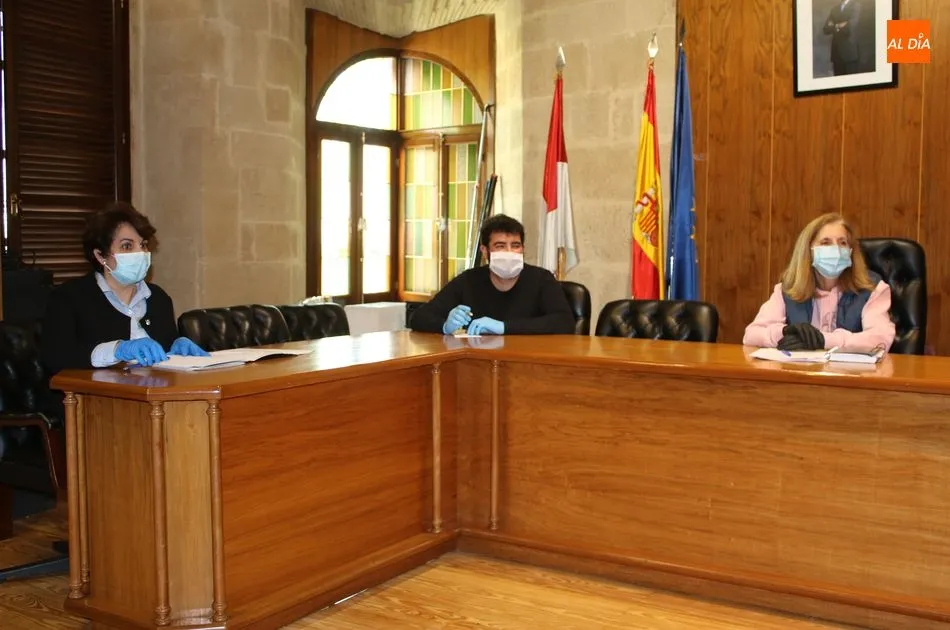 Foto 3 - Los empresarios albenses presentan un paquete de medidas para paliar los efectos del cierre de...