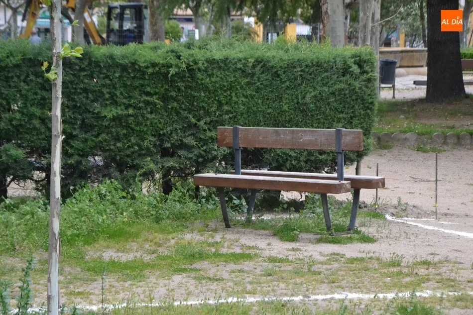 Foto 6 - En marcha los trabajos para habilitar una segunda pista de petanca en La Glorieta  