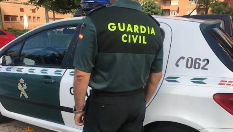 La Guardia Civil llegaba al vendedor tras efectuar varias detenciones a compradores de la droga