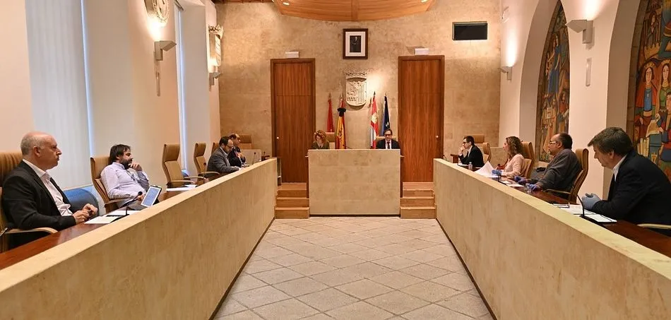 Reunión mantenida entre Equipo de Gobierno municipal y el grupo Socialista - Ayto. Salamanca