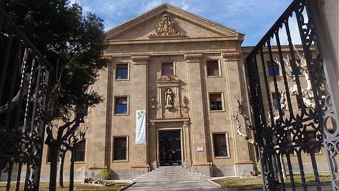 Colegio Santa Teresa de Jesús en Salamanca