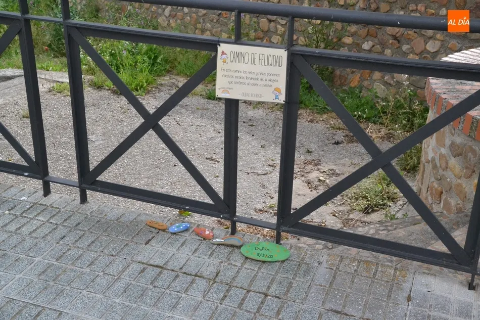 Foto 5 - Invitan a los ni&ntilde;os a crear un &lsquo;Camino de Felicidad&rsquo; en direcci&oacute;n al r&iacute;o  