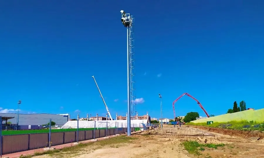 Foto 3 - El nuevo Reina Sof&iacute;a va tomando forma con la instalaci&oacute;n de las gradas