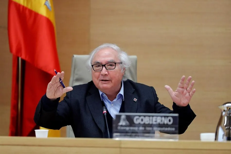 El ministro de Universidades, Manuel Castells, este pasado jueves en la Comisión de Universidades del Congreso. - Pool