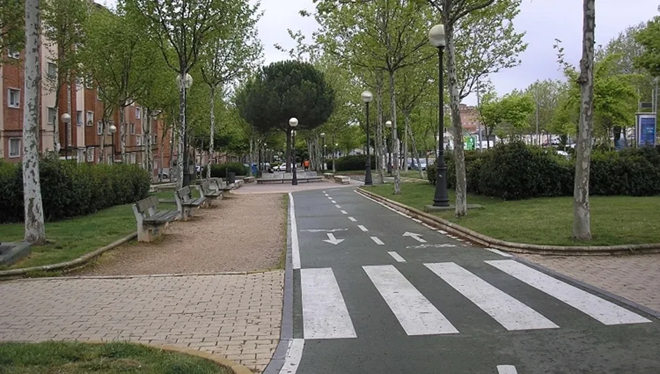 Mantener las distancias de seguridad al salir a pasear o hacer deporte